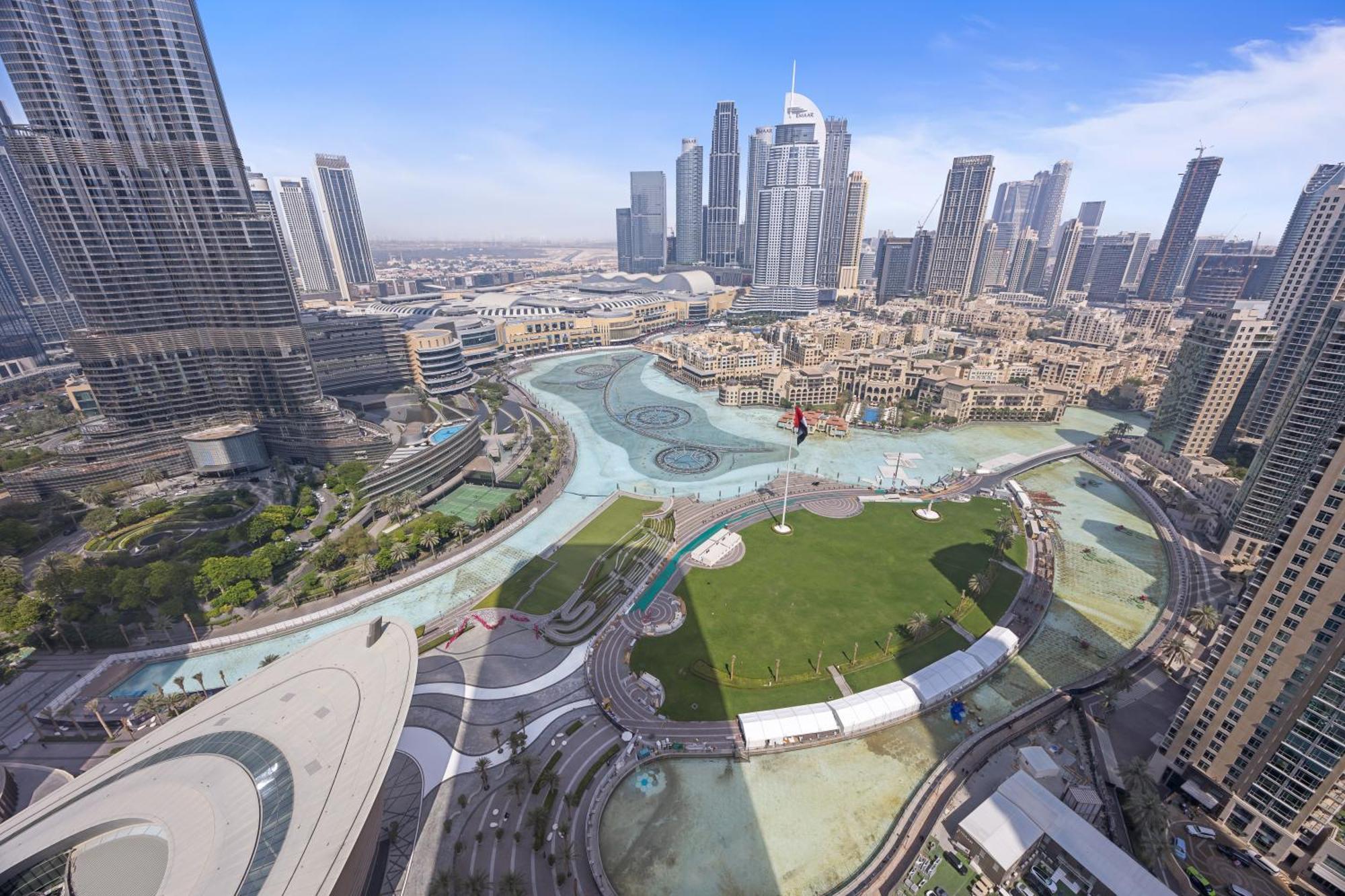 Elite Escapes - 2 Bhk Luxurious - Grande Signature Apartment Dubai