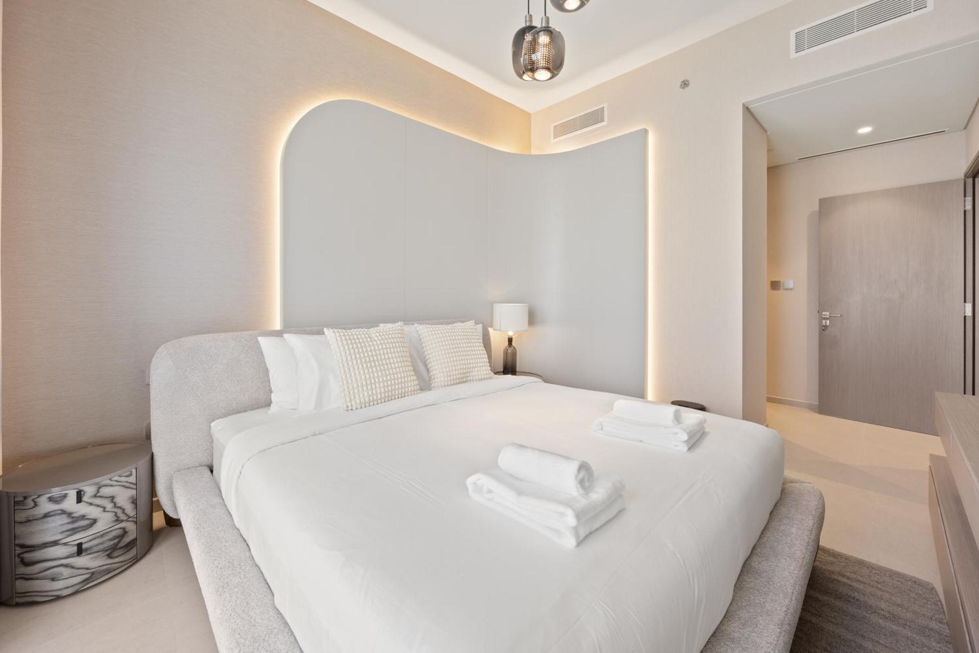 Apartment Elite Escapes - 2 Bhk Luxurious - Grande Signature